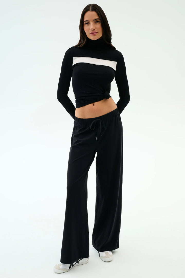 Brynn Airweight Pant - Black