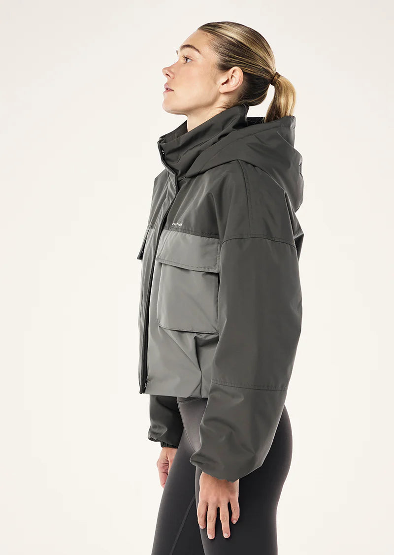 Guild Crop Jacket - Caviar
