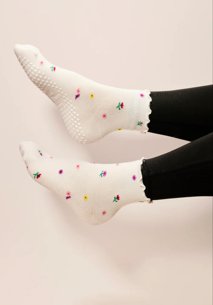 Spring Fling Grip Socks - Ivory Flower