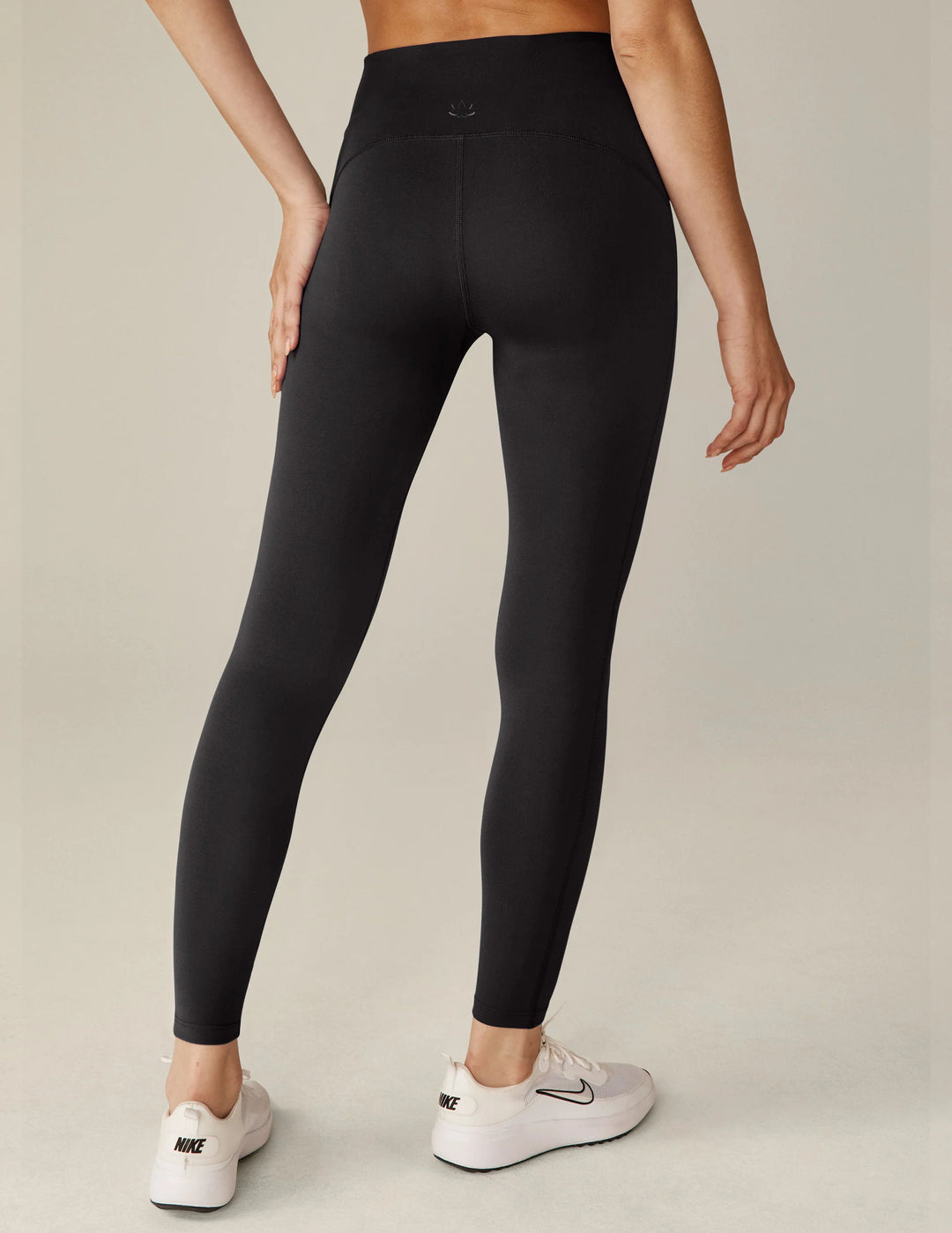 POWERBEYOND Strive Midi Legging - Black