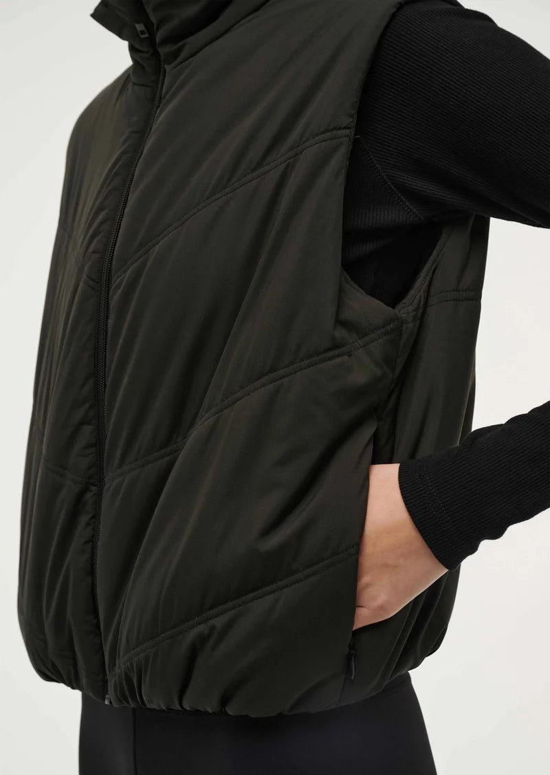 Campground Vest - Black