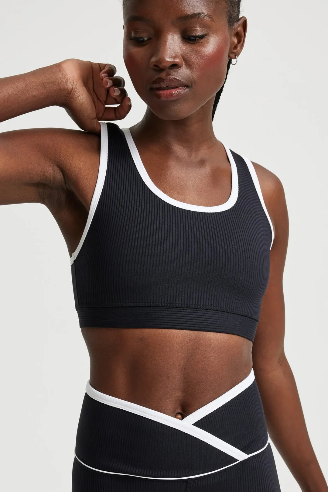 Ribbed Two Toned Gym Bra - Black/White