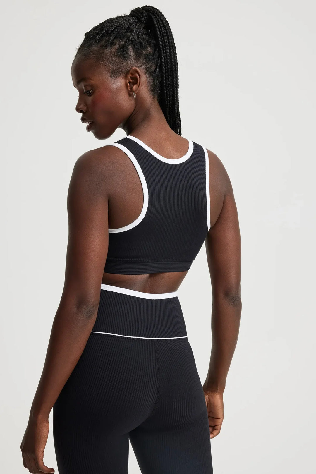Ribbed Two Toned Gym Bra - Black/White